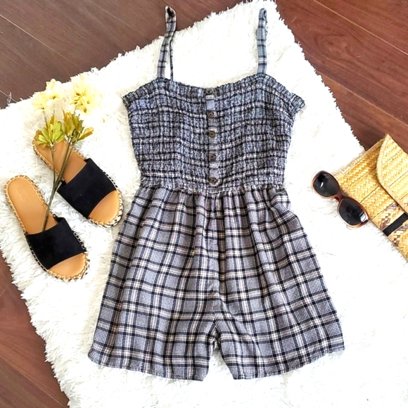 Hollister Pants - Hollister Romper Size Large Black Yellow and White Plaid Print Elasticized Top